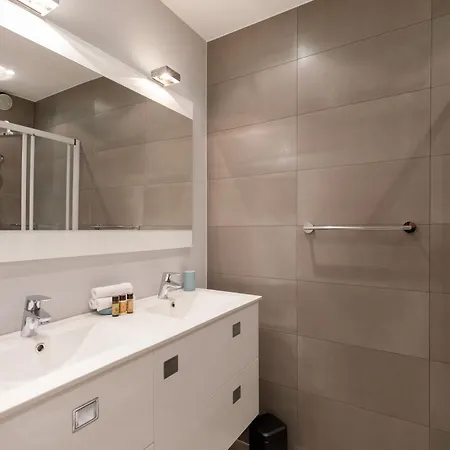 Apartment Gray D'albion 2c4 Yourhosthelper